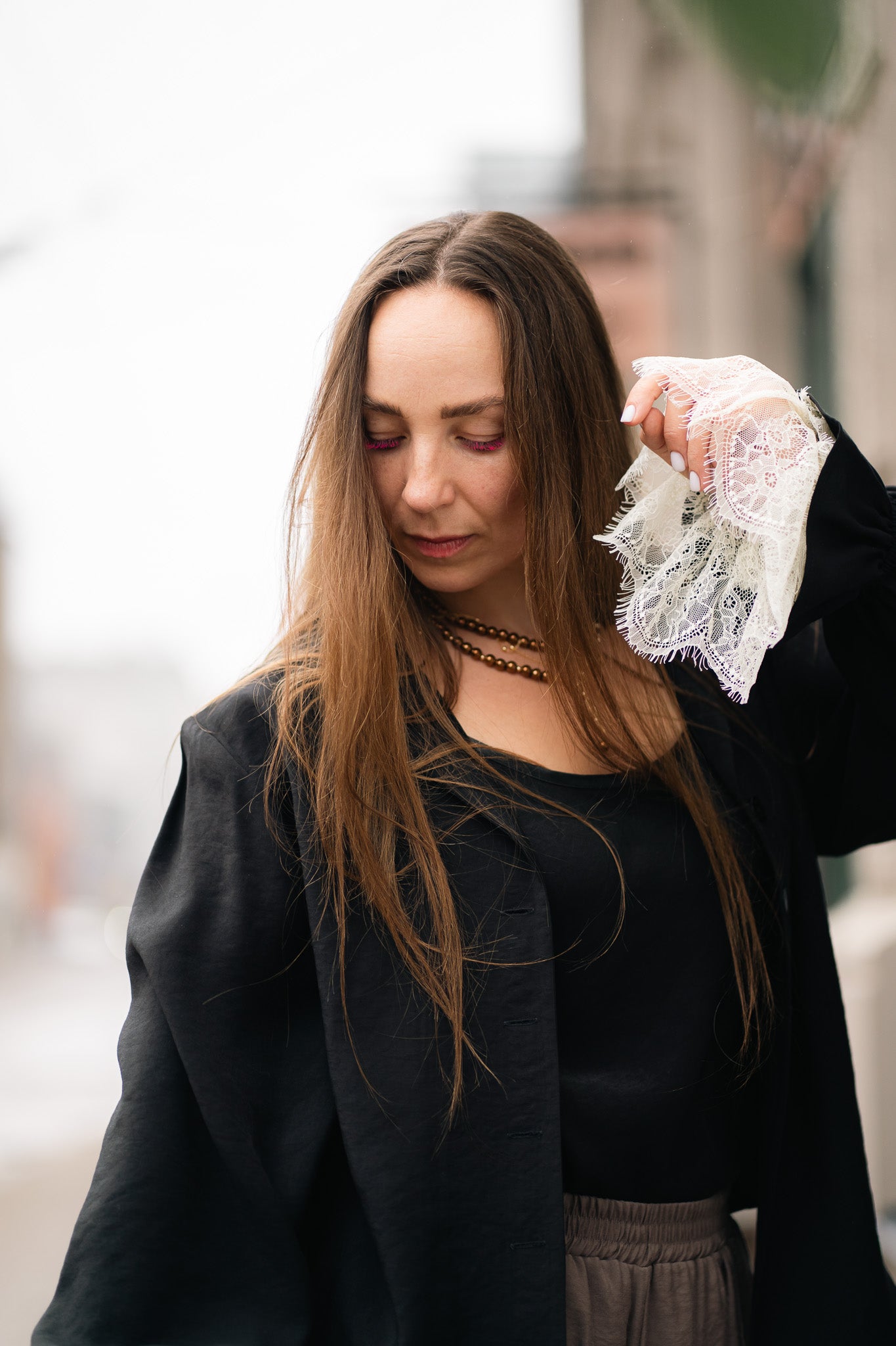 Melna blūze ar garām piedurknēm